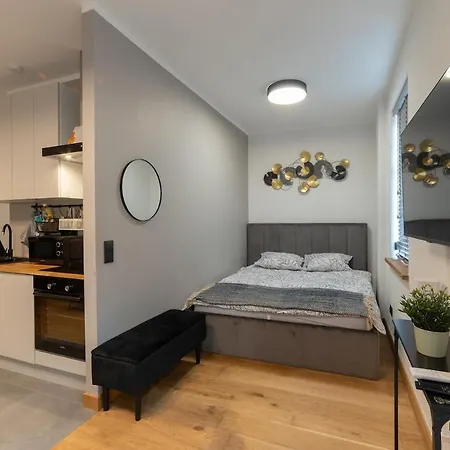 Cozy Terrace & Free Parking In The Heart Of *