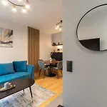 Apartment Cozy Terrace & Free Parking In The Heart Of *