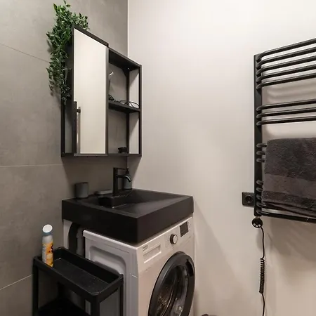 Apartment Cozy Terrace & Free Parking In The Heart Of Riga