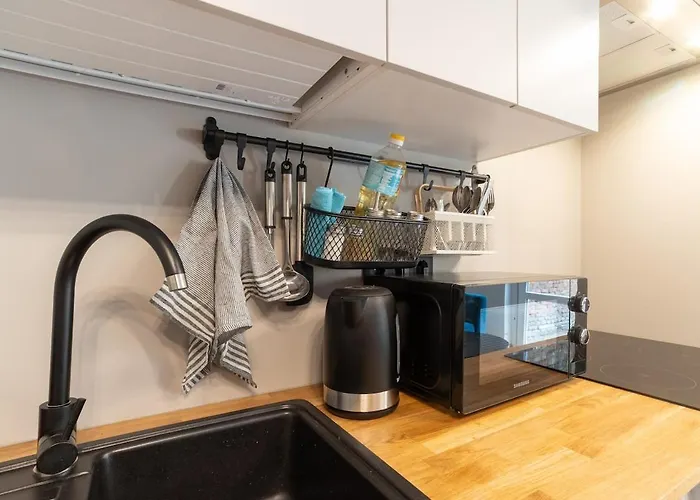 Apartment Cozy Terrace & Free Parking In The Heart Of *