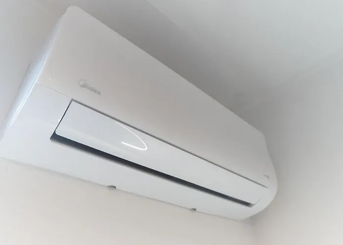 Cozy Terrace & Free Parking In The Heart Of Lägenhet Riga