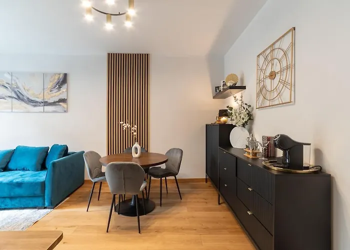 Cozy Terrace & Free Parking In The Heart Of Riga