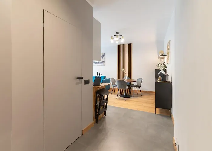 公寓 Cozy Terrace & Free Parking In The Heart Of