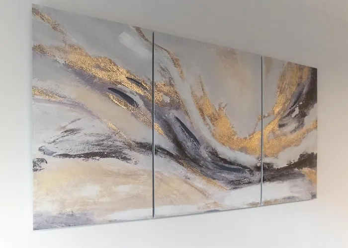 Cozy Terrace & Free Parking In The Heart Of Apartment