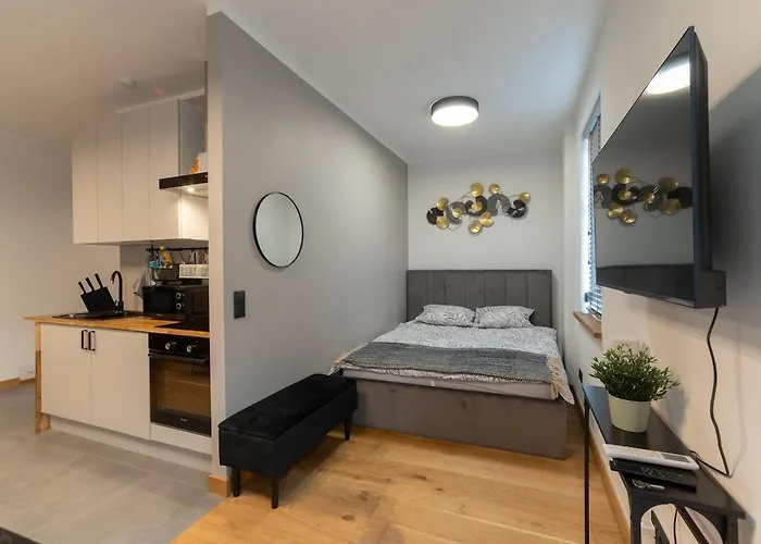 Cozy Terrace & Free Parking In The Heart Of *