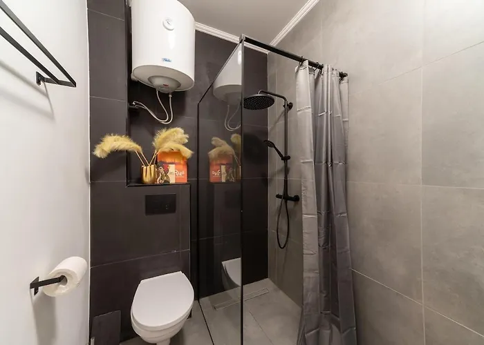 Cozy Terrace & Free Parking In The Heart Of * リガ